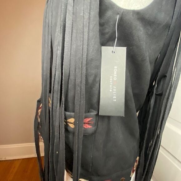 NWTs Romeo + Juliet Couture Fringe Hippie Boho Embroidered Vest Size Small - Picture 11 of 11